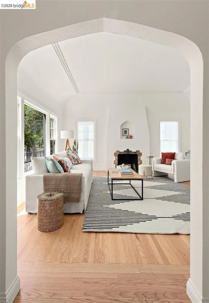 3554 Jordan Oakland CA 94602