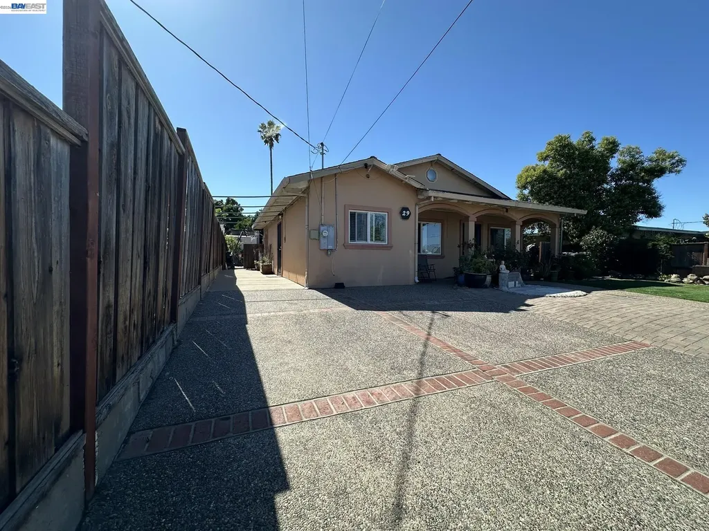 29 Delta Drive Bay Point CA 94565