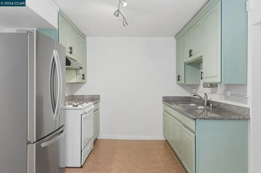 1522 Harmon Street Berkeley CA 94703