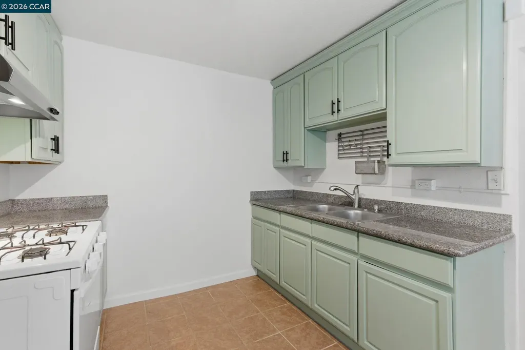 1522 Harmon Street Berkeley CA 94703