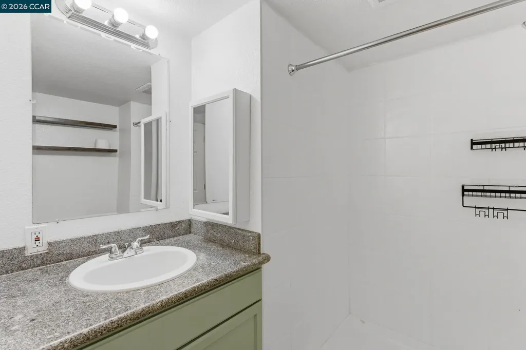 1522 Harmon Street Berkeley CA 94703