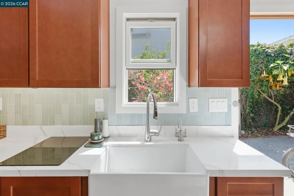 1522 Harmon Street Berkeley CA 94703