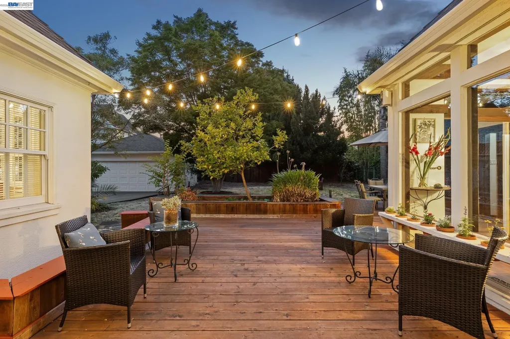 811 Grand Street Alameda CA 94501