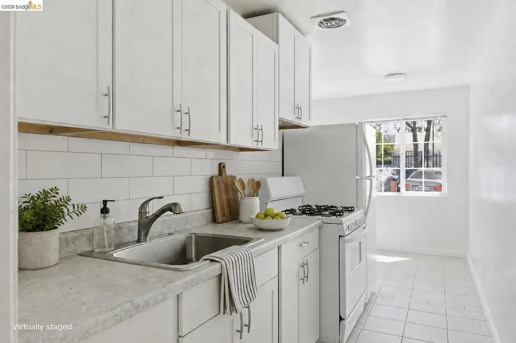2207 Bonar Street Berkeley CA 94702