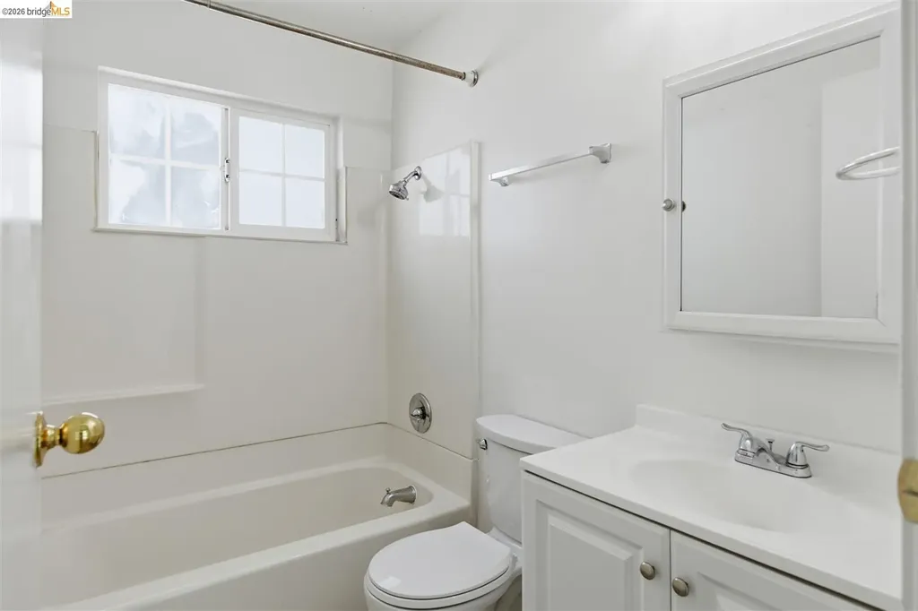 2207 Bonar Street Berkeley CA 94702