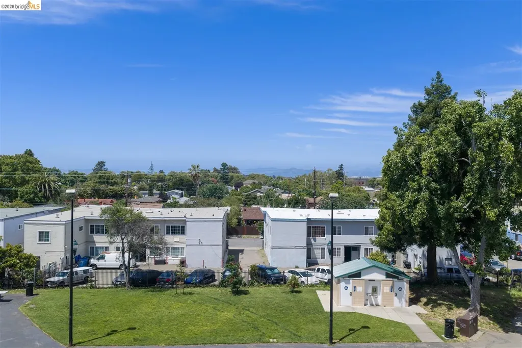 2207 Bonar Street Berkeley CA 94702
