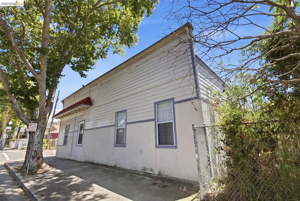 2207 Bonar Street Berkeley CA 94702