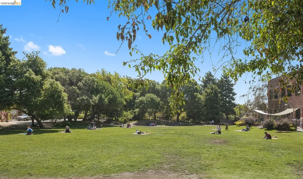 2207 Bonar Street Berkeley CA 94702