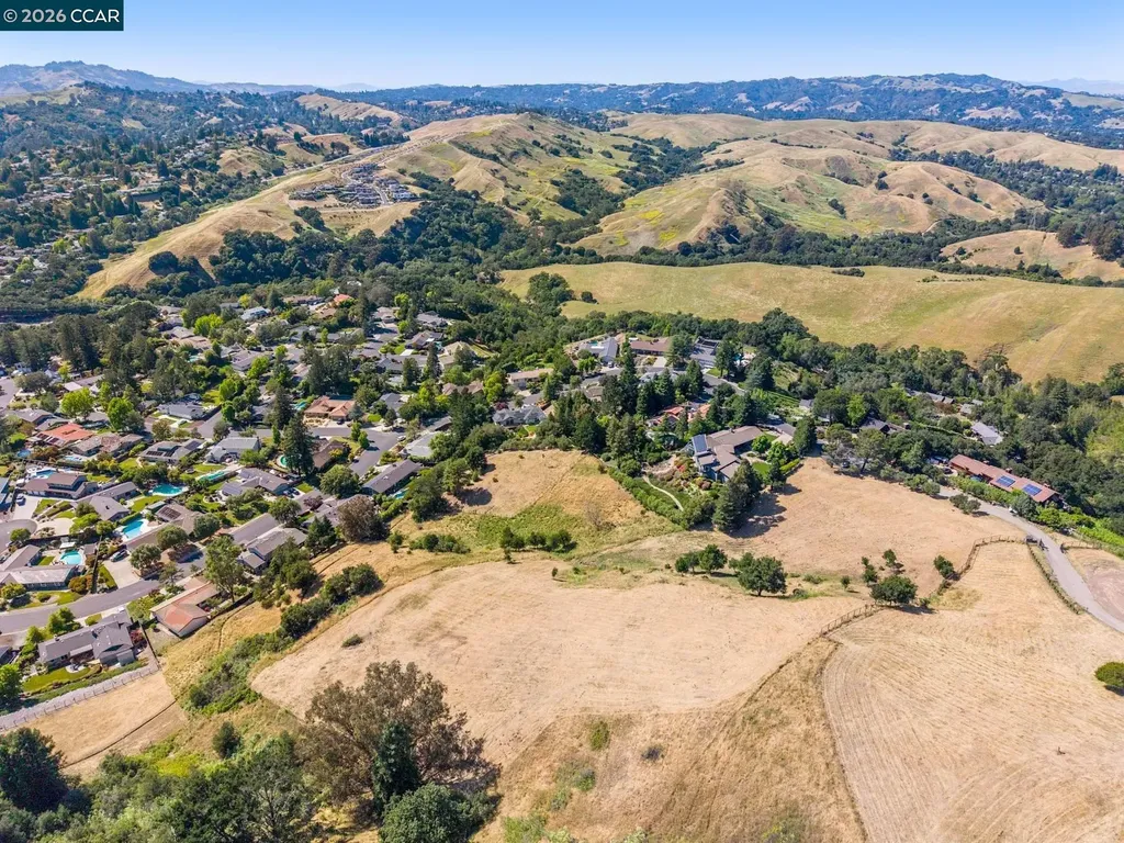 1966 Joseph Drive Moraga CA 94556