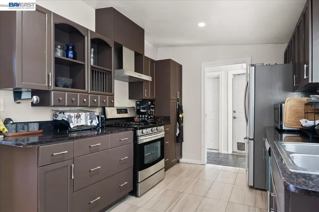 30544 Hoylake Street Hayward CA 94544