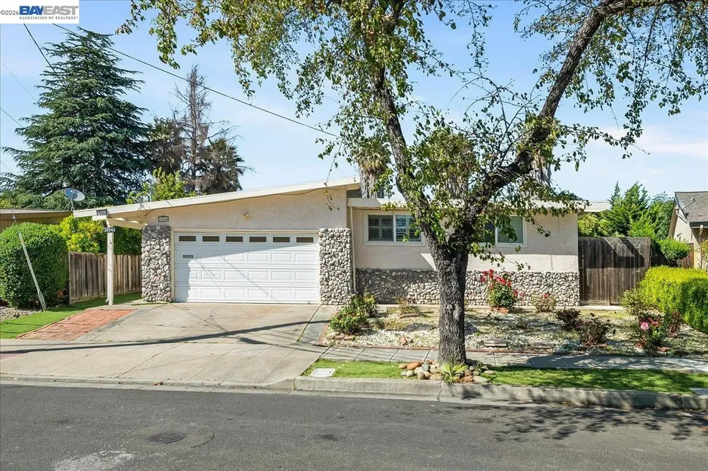 30544 Hoylake Street Hayward CA 94544