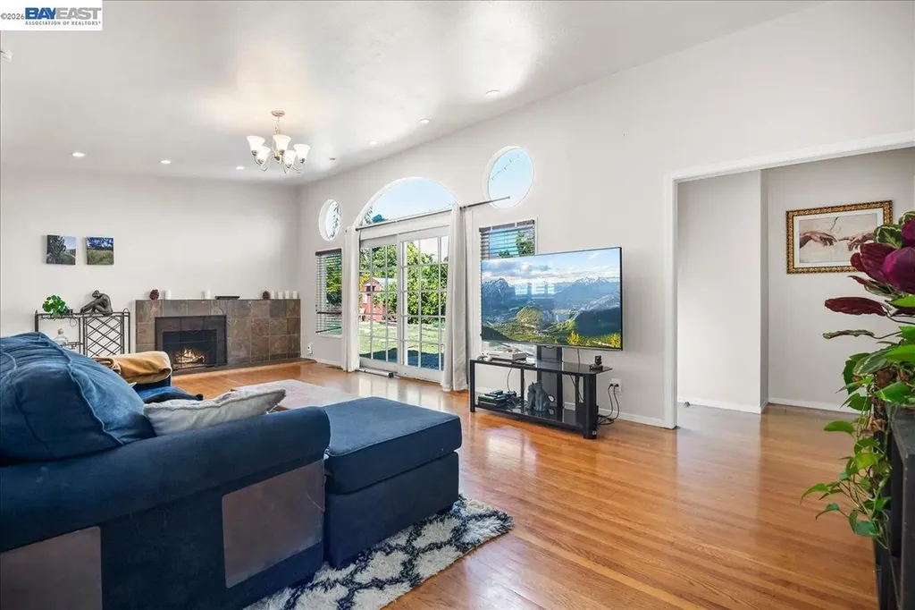 30544 Hoylake Street Hayward CA 94544