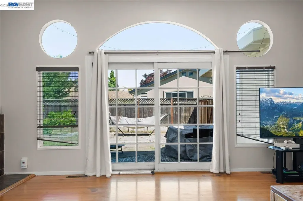 30544 Hoylake Street Hayward CA 94544