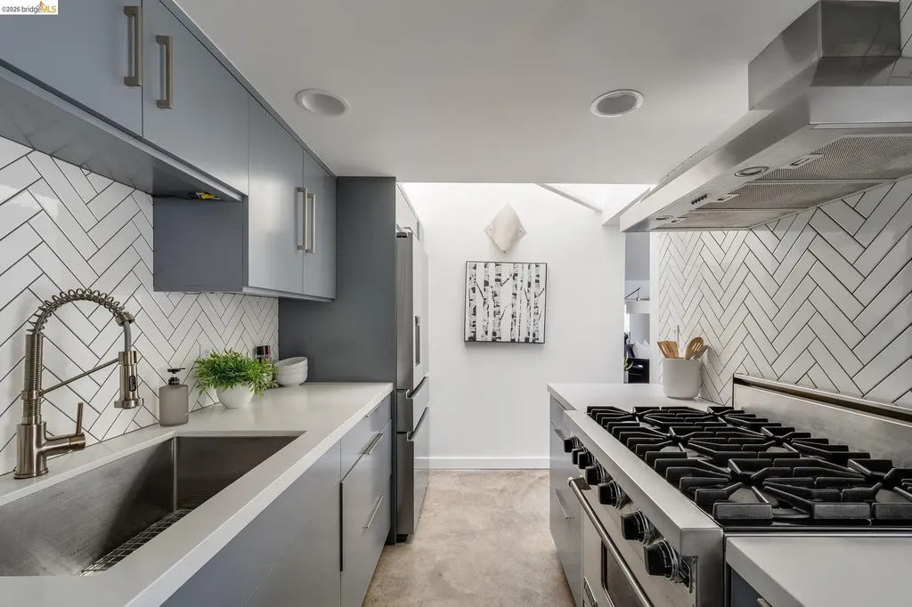 73 Sumner Street San Francisco CA 94103