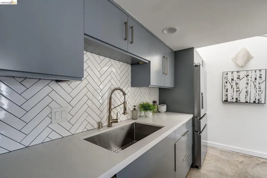 73 Sumner Street San Francisco CA 94103