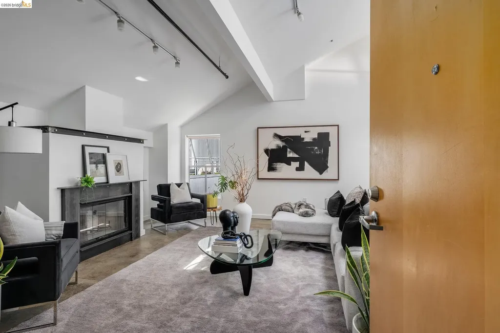 73 Sumner Street San Francisco CA 94103