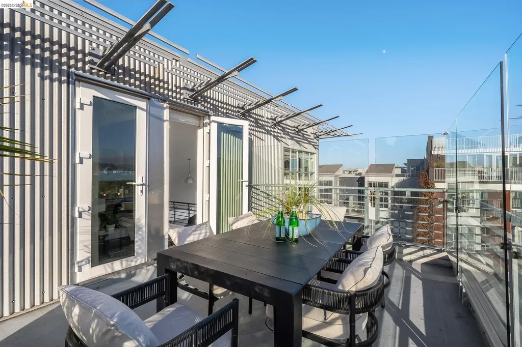 73 Sumner Street San Francisco CA 94103