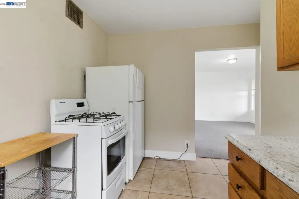 242 Kendall Avenue Crockett CA 94525