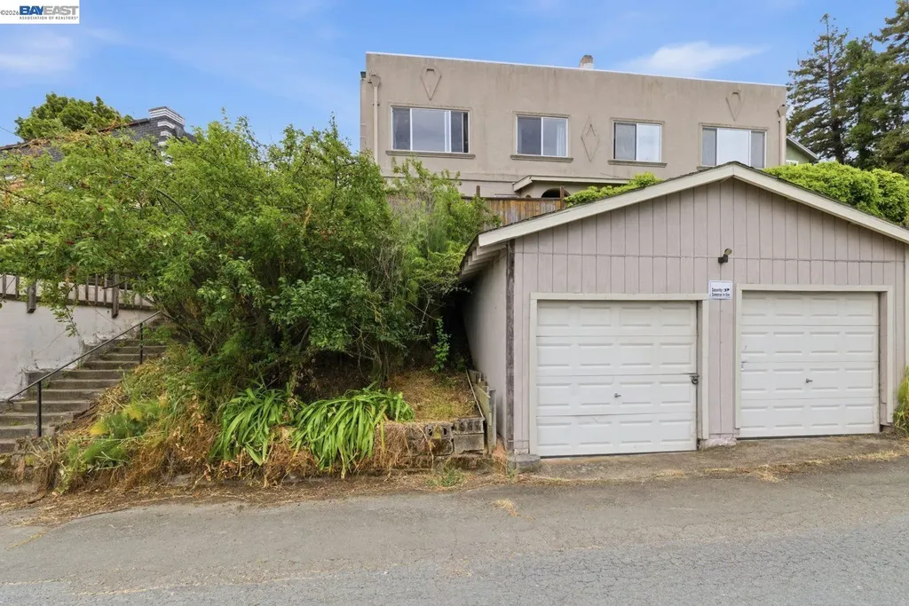 242 Kendall Avenue Crockett CA 94525