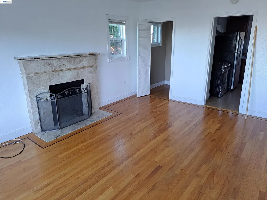 242 Kendall Avenue Crockett CA 94525