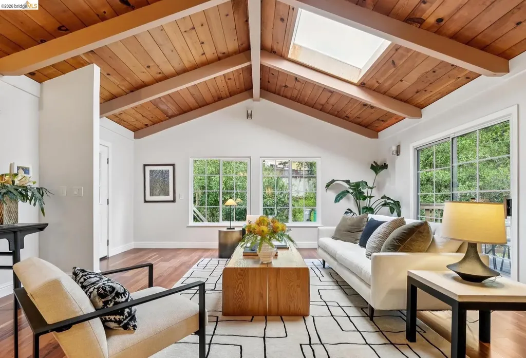 Oakland CA, 6785 Aitken Drive