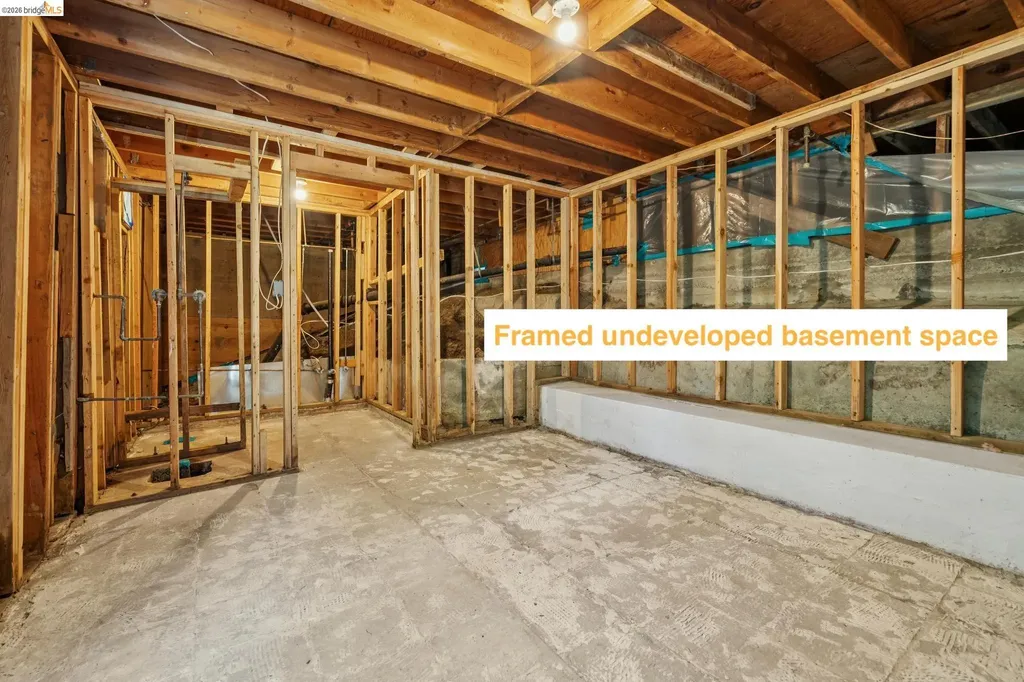 6785 Aitken Drive Oakland CA 94611
