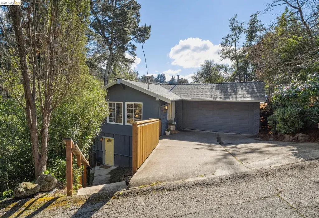 6785 Aitken Drive Oakland CA 94611