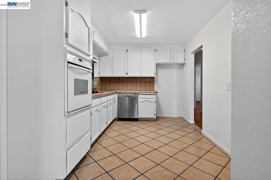 19762 Hathaway Avenue San Lorenzo CA 94541