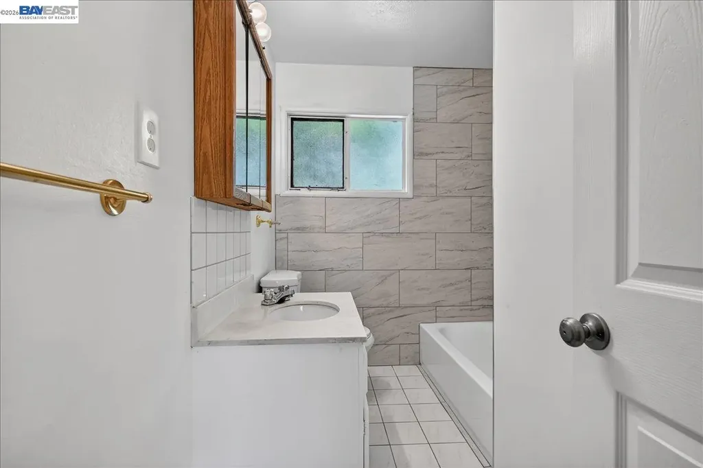 19762 Hathaway Avenue San Lorenzo CA 94541