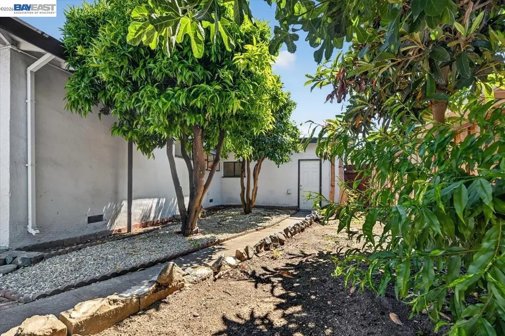 19762 Hathaway Avenue San Lorenzo CA 94541