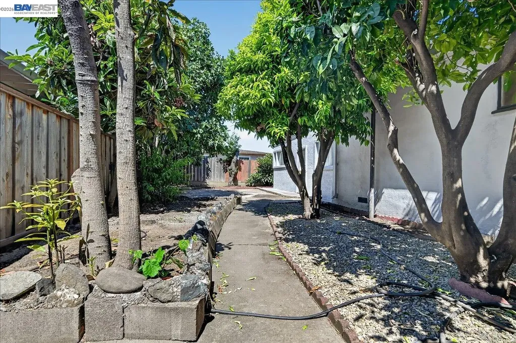 19762 Hathaway Avenue San Lorenzo CA 94541