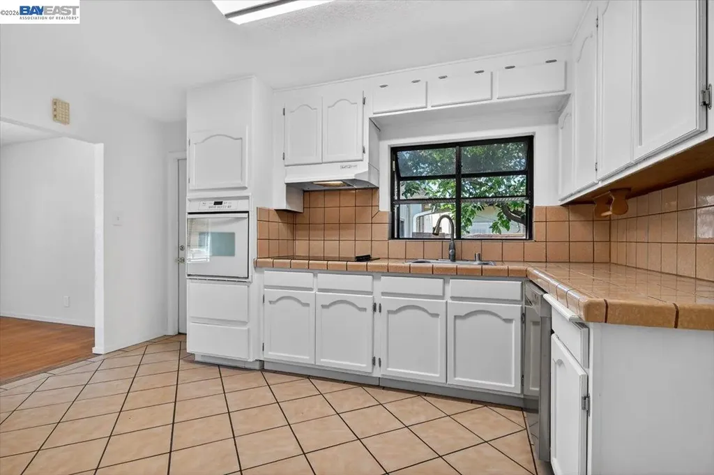 19762 Hathaway Avenue San Lorenzo CA 94541