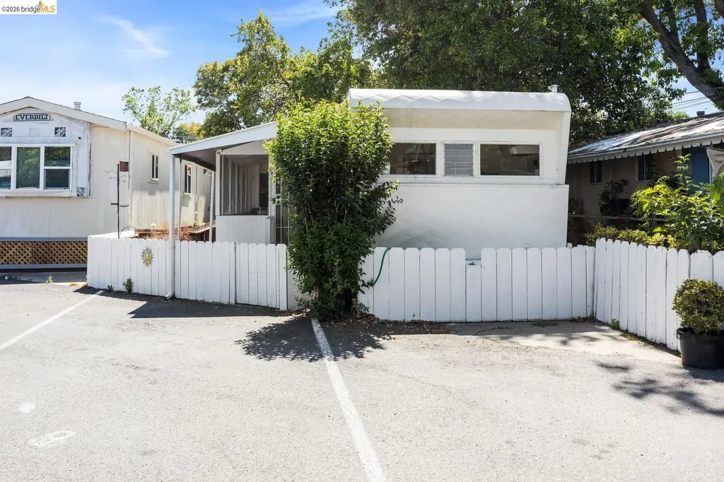 2050 Monument Pleasant Hill CA 94523