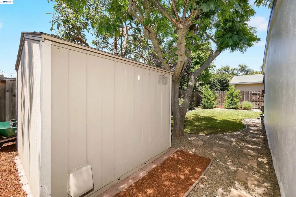 430 Dutchess Lane Hayward CA 94544