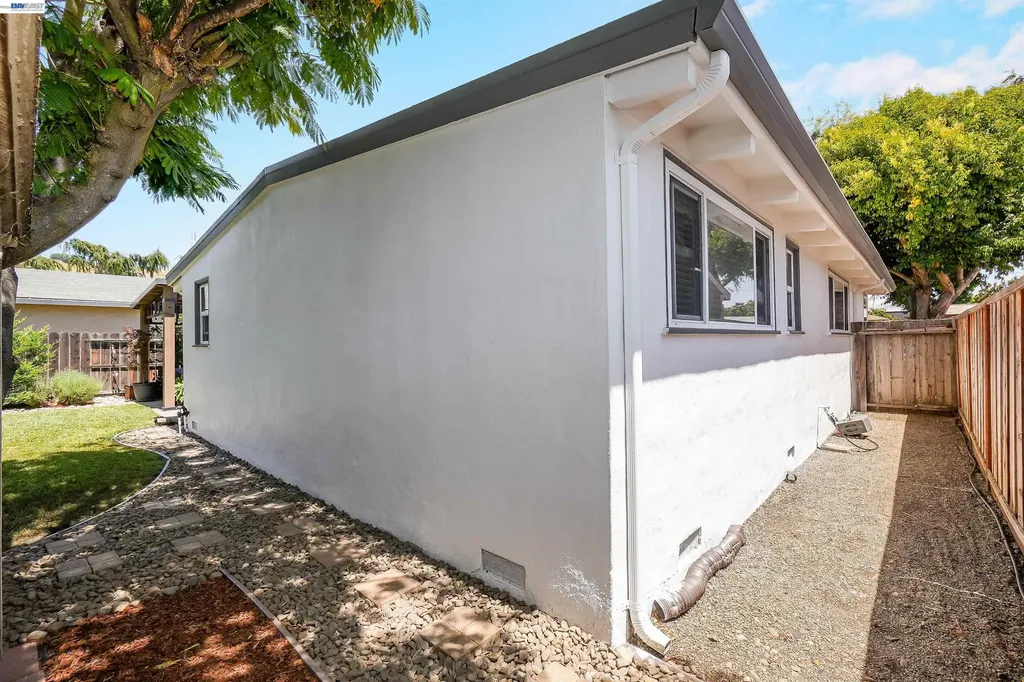 430 Dutchess Lane Hayward CA 94544