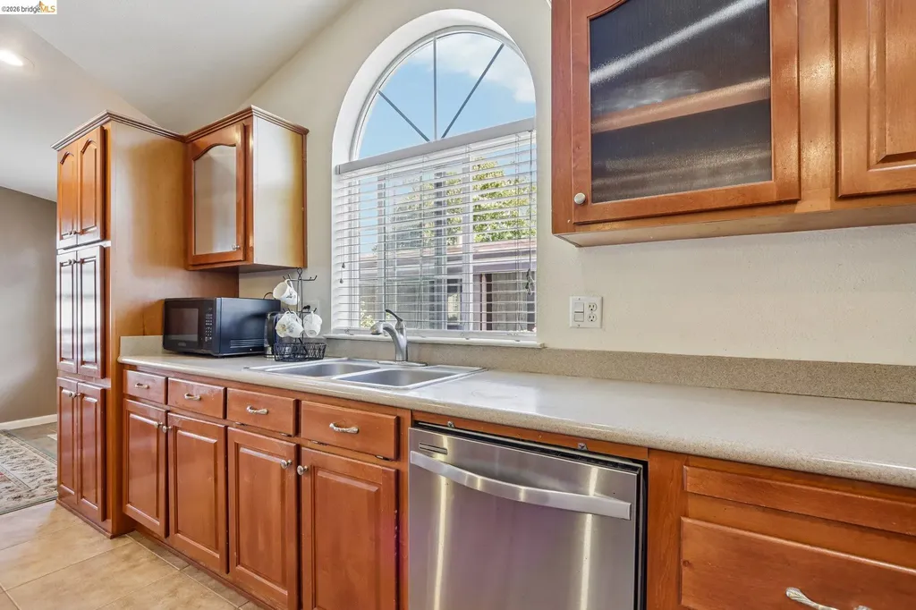 29344 New Hampshire Hayward CA 94544