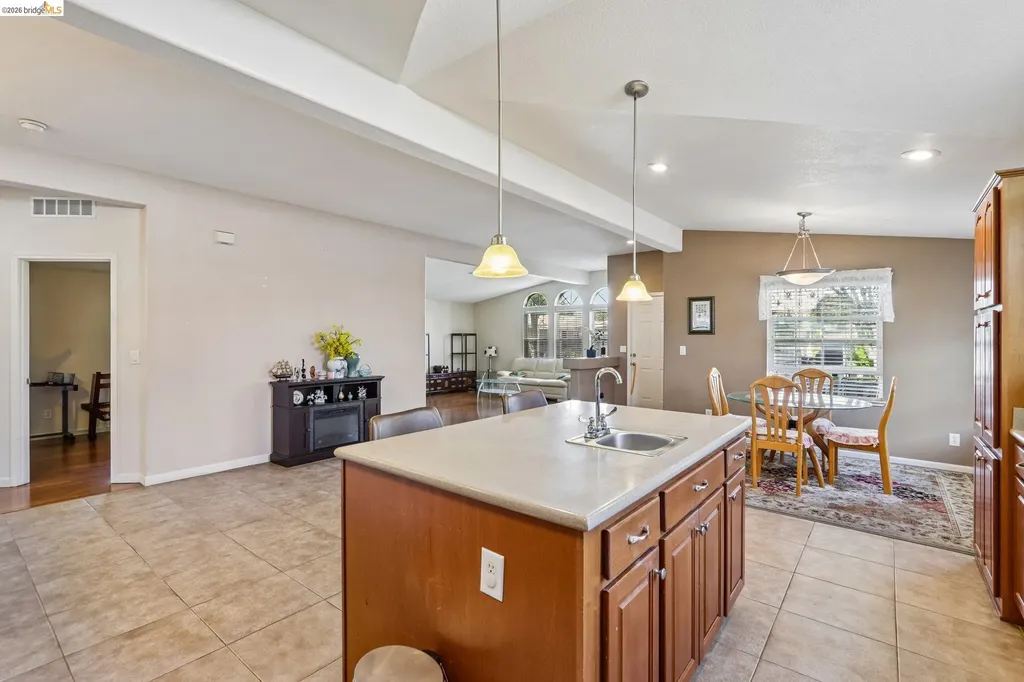 29344 New Hampshire Hayward CA 94544