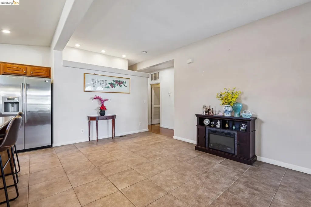 29344 New Hampshire Hayward CA 94544