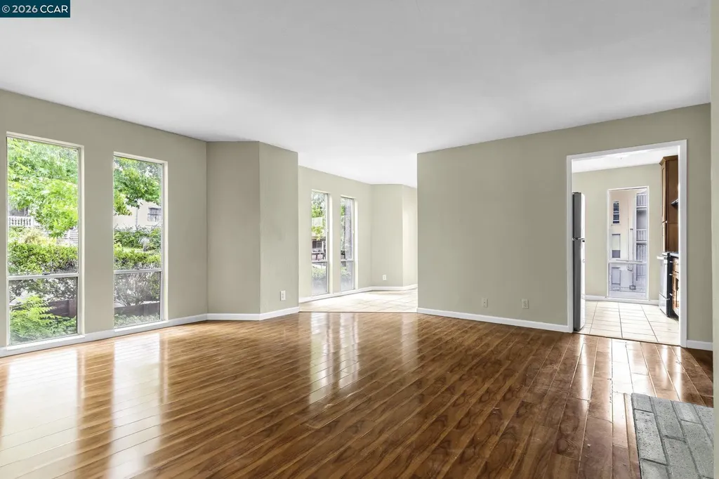 385 Jayne Avenue Oakland CA 94610