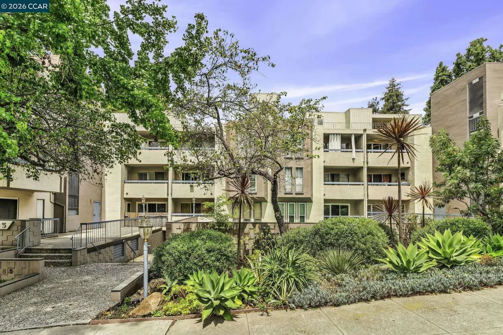 385 Jayne Avenue Oakland CA 94610