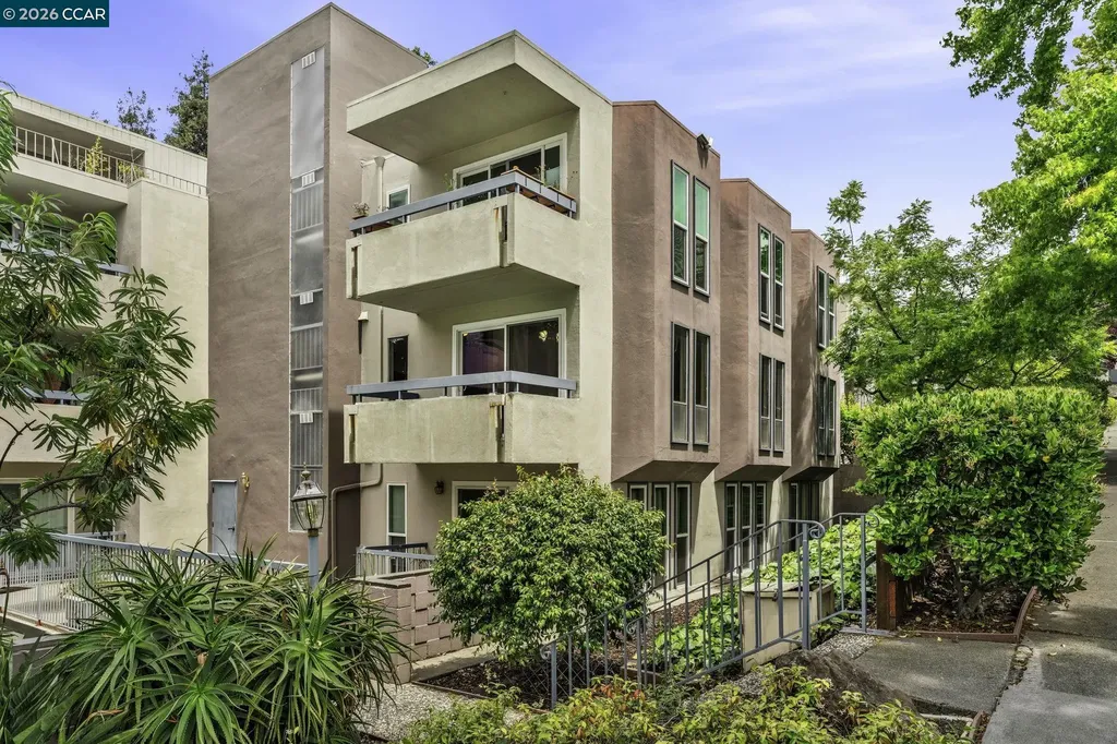 385 Jayne Avenue Oakland CA 94610