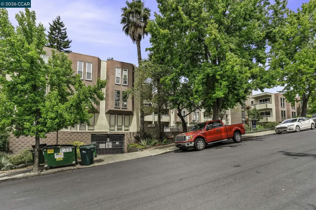 385 Jayne Avenue Oakland CA 94610