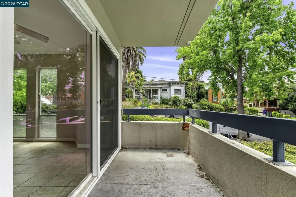 385 Jayne Avenue Oakland CA 94610