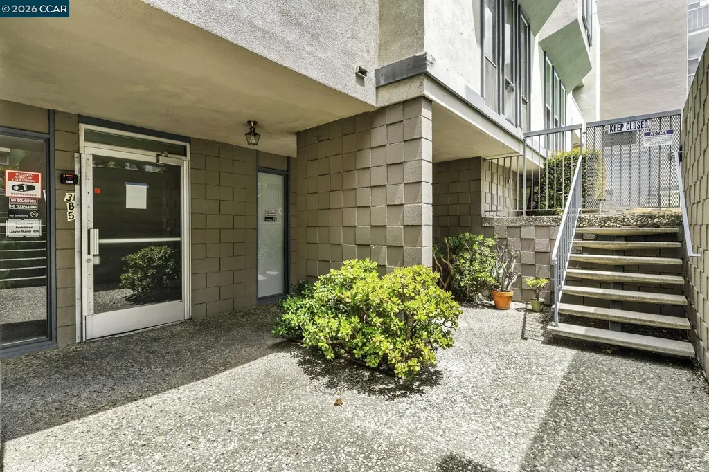 385 Jayne Avenue Oakland CA 94610