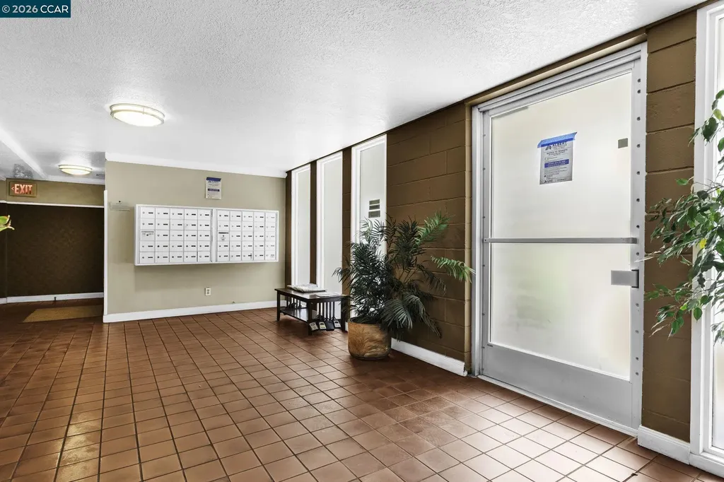385 Jayne Avenue Oakland CA 94610