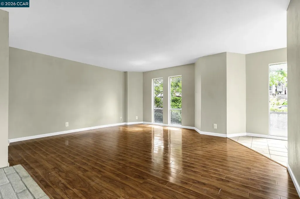 385 Jayne Avenue Oakland CA 94610