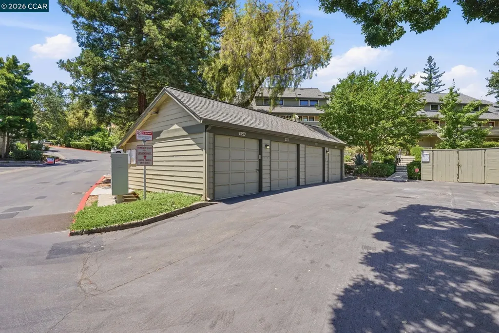 400 Suntree Lane Pleasant Hill CA 94523