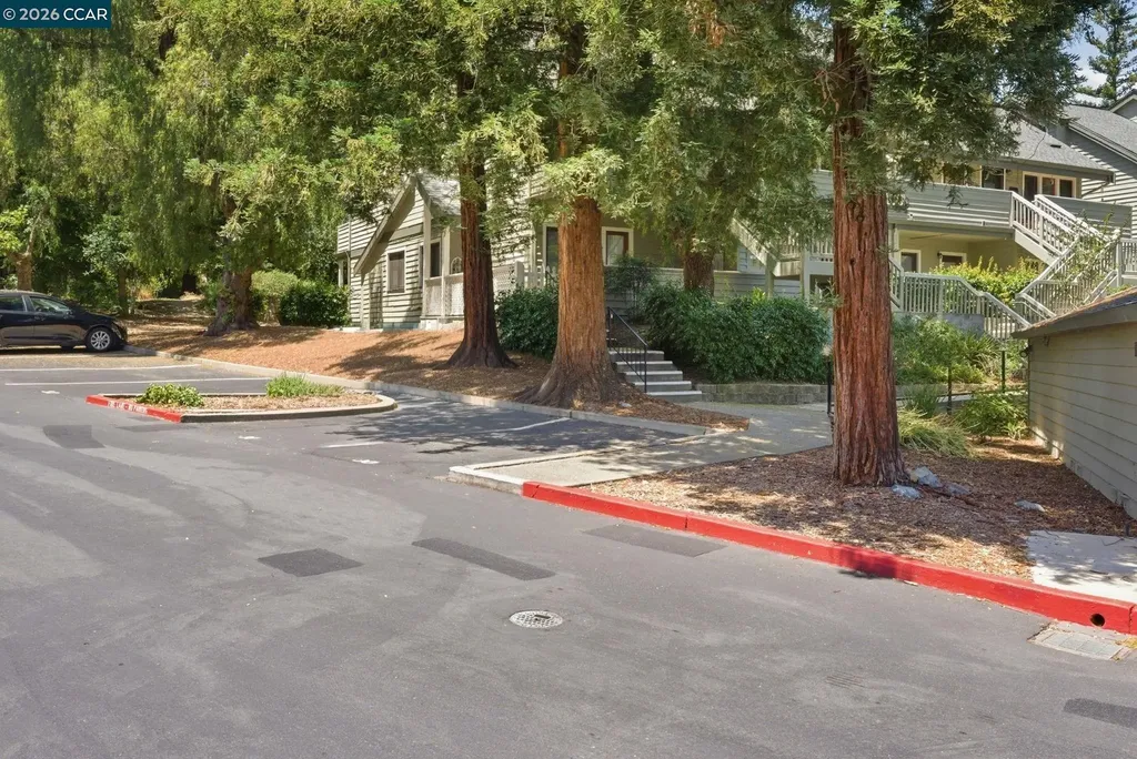 400 Suntree Lane Pleasant Hill CA 94523