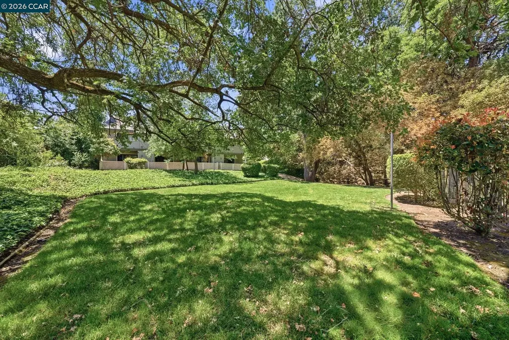 400 Suntree Lane Pleasant Hill CA 94523