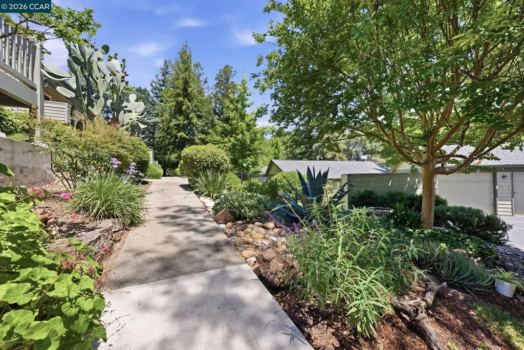 400 Suntree Lane Pleasant Hill CA 94523